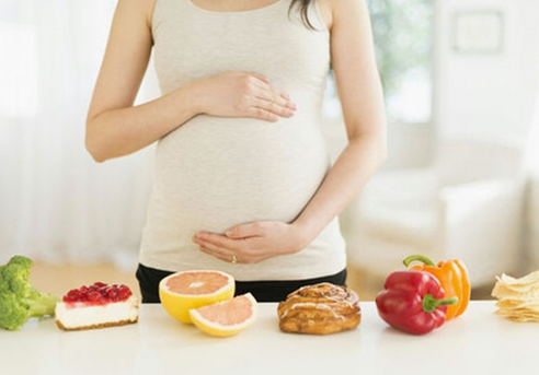 孕媽媽?xiě)?yīng)根據(jù)季節(jié)調(diào)整飲食！