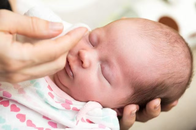 兒科醫(yī)生分享：教你一眼識別新生兒異常的5大表現(xiàn)！