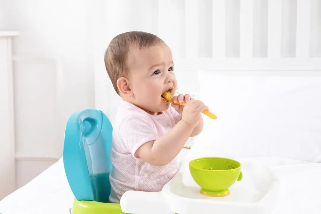 寶寶什么時(shí)候可以吃肉？怎么吃更容易吸收？這份肉類輔食添加指南太實(shí)用了！